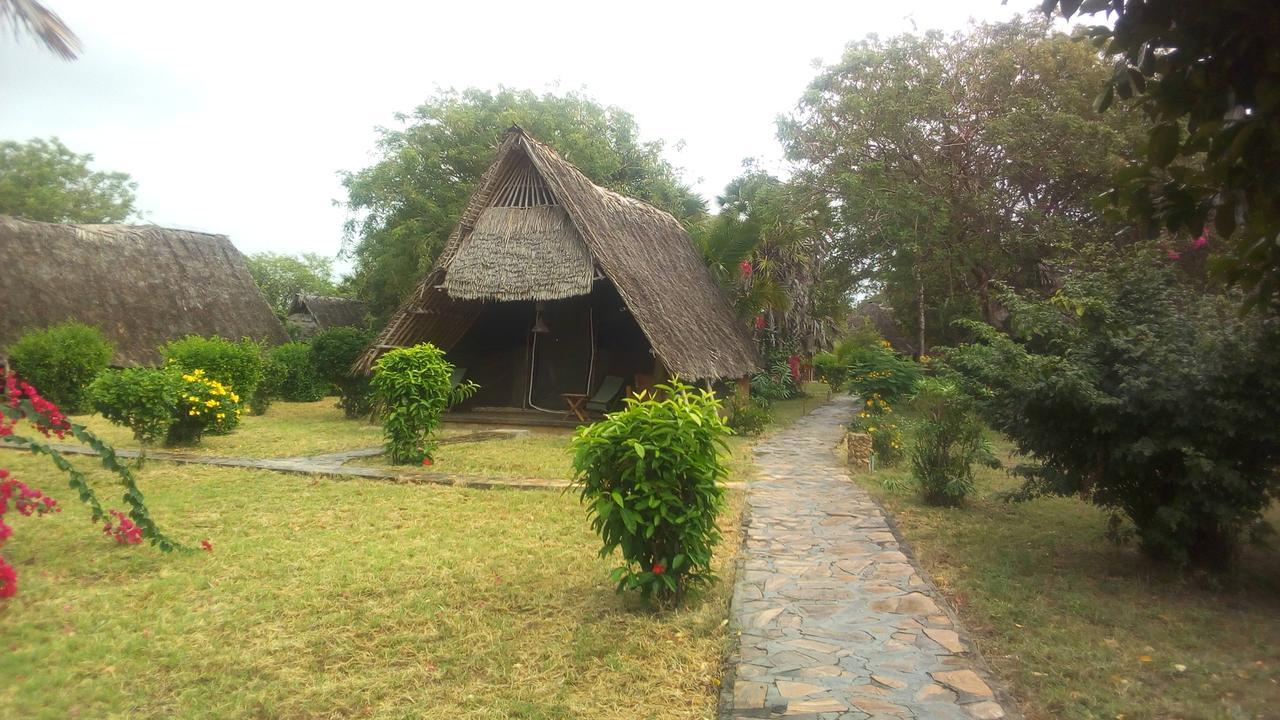 Bahari Pori Resort Pangani エクステリア 写真