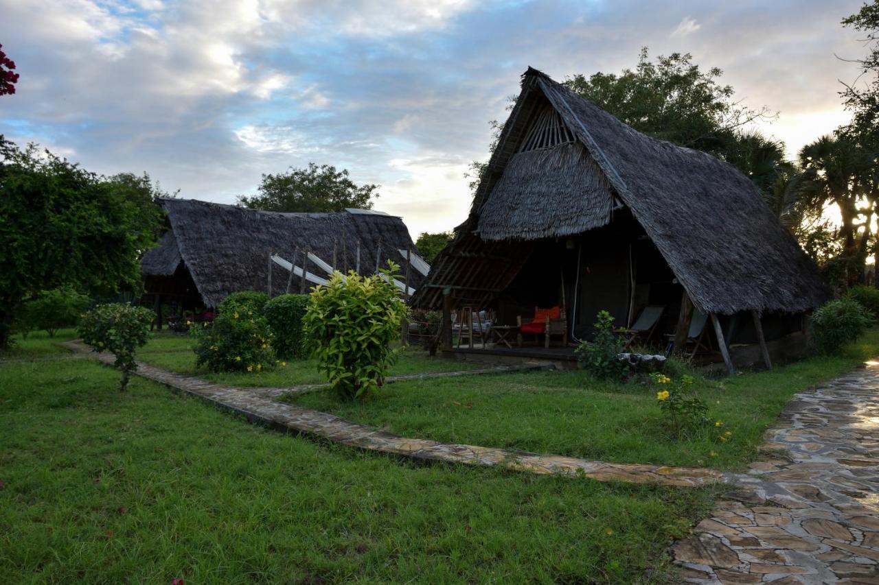 Bahari Pori Resort Pangani エクステリア 写真